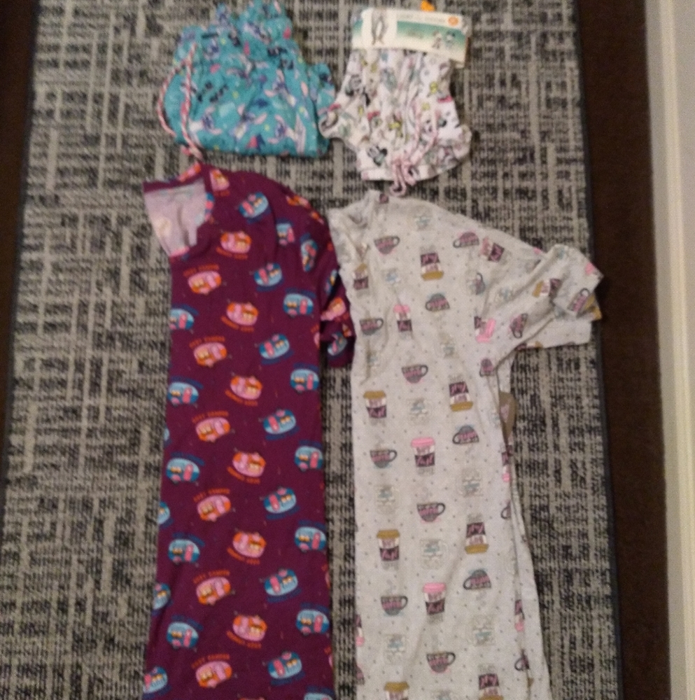 NWT 4 pc Ladies Med pajamas bundle